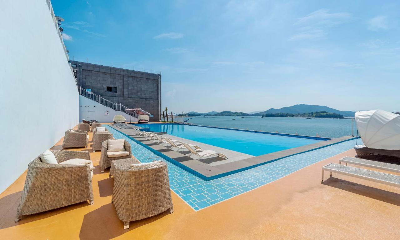 סאצ'ון Arte Resort Spa & Pool Villa מראה חיצוני תמונה